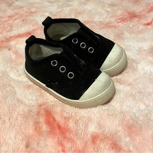 Toddler slip on sneakers